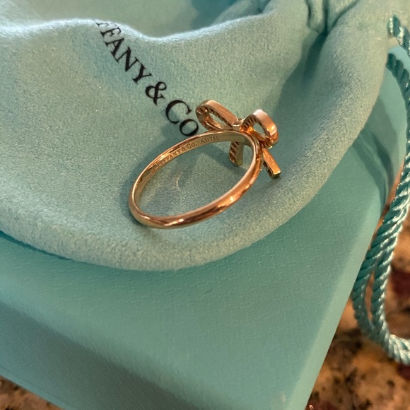 Tiffany’s Rose Gold Diamond Bow Ring - Size 6.5 - Picture 2 of 8
